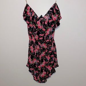 Flowey rose ruffle strapless romper